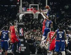 洛杉矶快船队交易最新消息